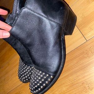 Steve Madden Black booties with spikes